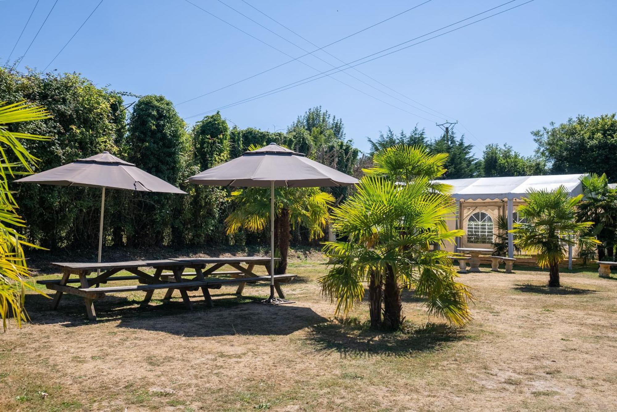 Gites - Domaine De Geffosse ปง-เอเลแวก ภายนอก รูปภาพ